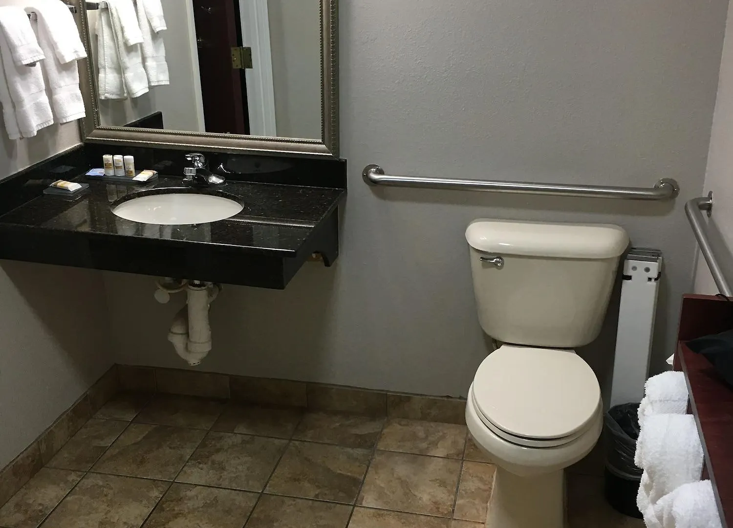La Quinta Inn & Suites By Wyndham Louisville East 3*,  United States