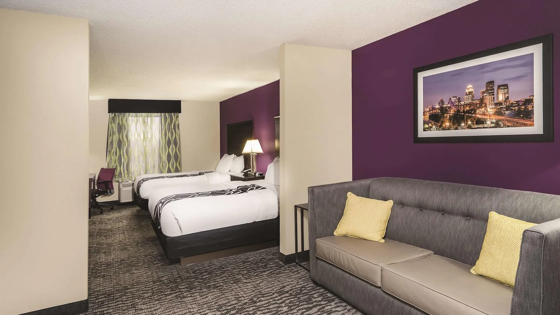Hotel La Quinta Inn & Suites By Wyndham Louisville East
