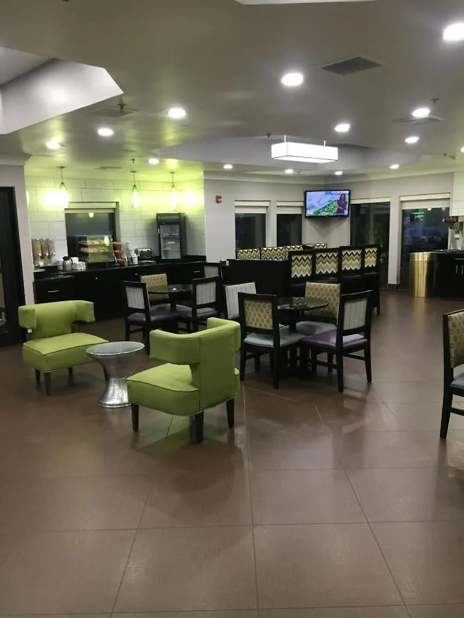 La Quinta Inn & Suites By Wyndham Louisville East 3*,  United States