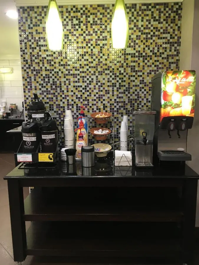 *** Hotel La Quinta Inn & Suites By Wyndham Louisville East United States